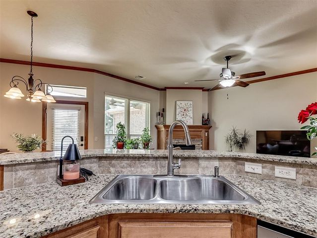 408 Mohawk Trail, Edmond, OK 73003