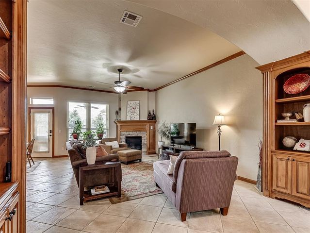 408 Mohawk Trail, Edmond, OK 73003