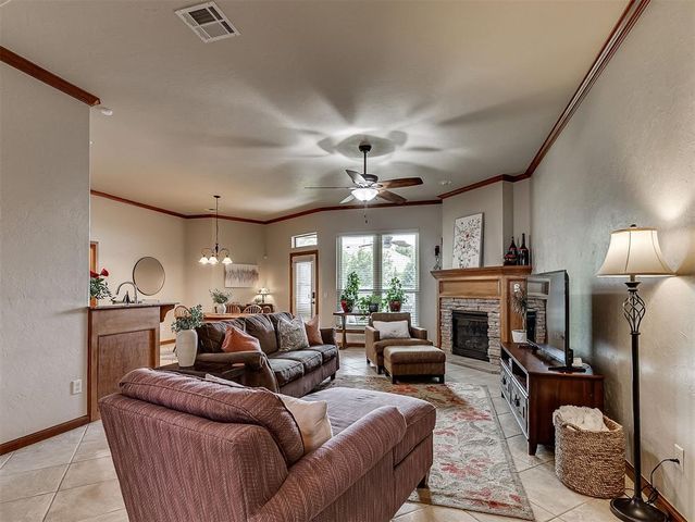 408 Mohawk Trail, Edmond, OK 73003