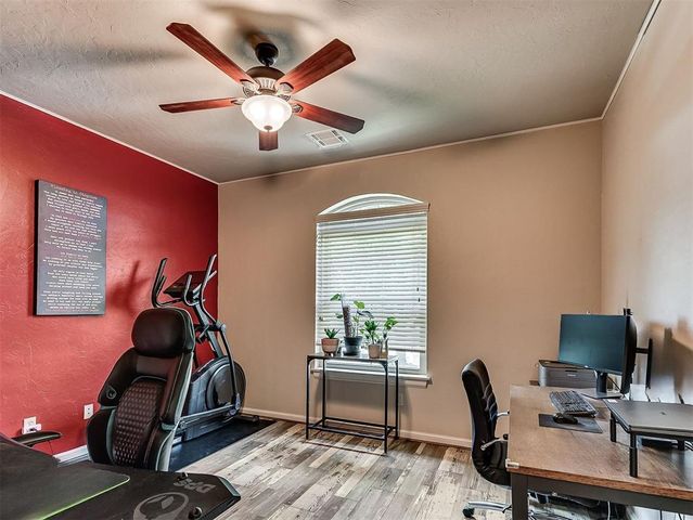 408 Mohawk Trail, Edmond, OK 73003