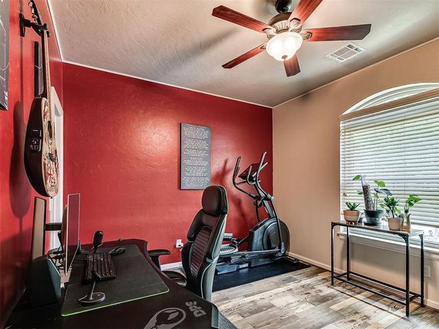 408 Mohawk Trail, Edmond, OK 73003