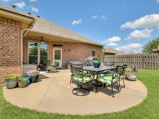 408 Mohawk Trail, Edmond, OK 73003