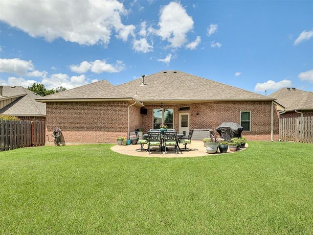 408 Mohawk Trail, Edmond, OK 73003