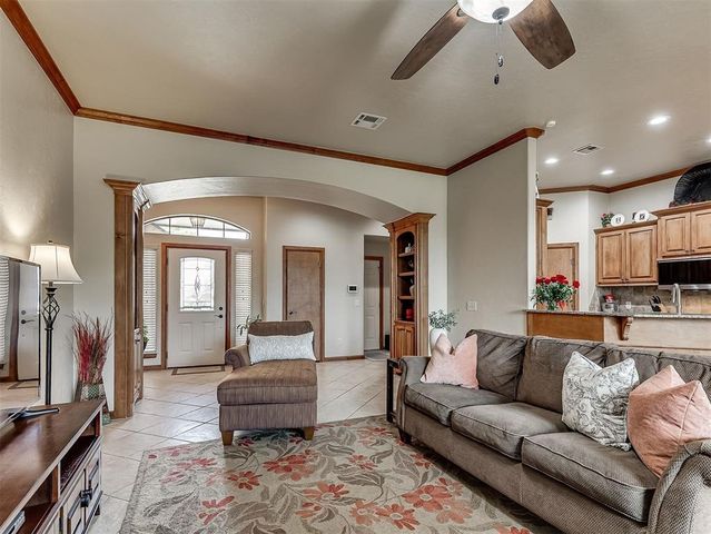 408 Mohawk Trail, Edmond, OK 73003