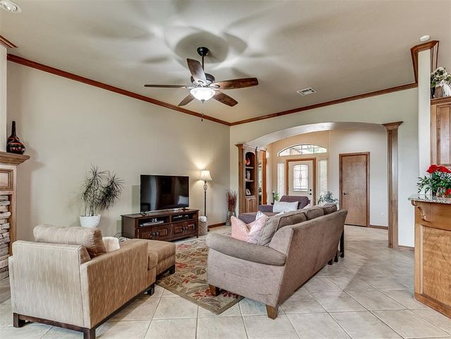 408 Mohawk Trail, Edmond, OK 73003