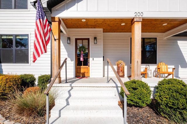 200 Pine Valley Road, Little Rock, AR 72207