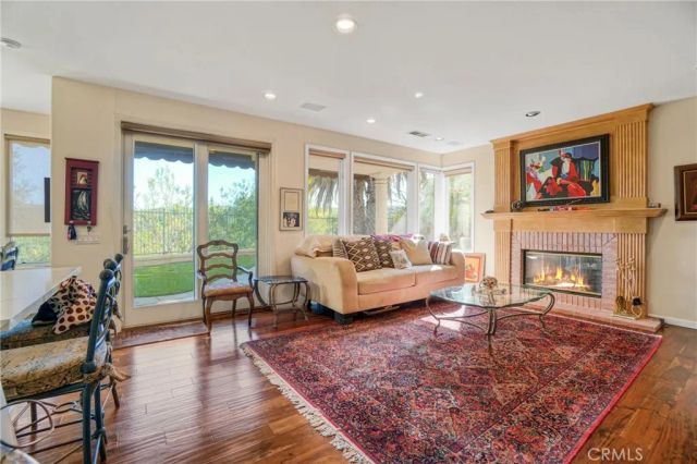 23201 Park Corniche, Calabasas, CA 91302