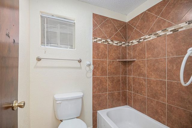 1004 Lena Street, Cleburne, TX 76033