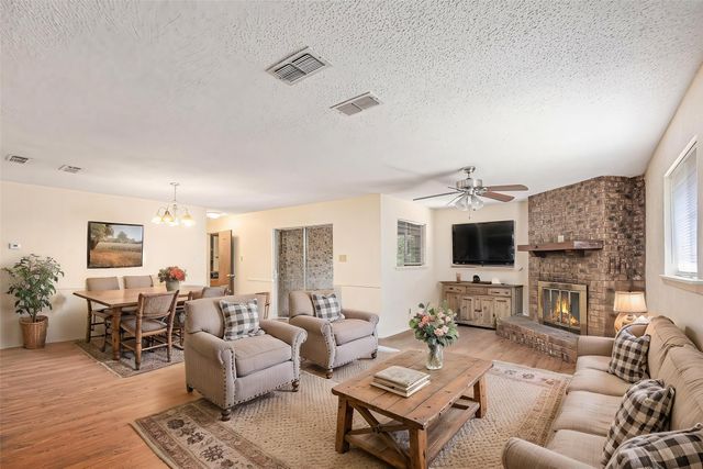 1004 Lena Street, Cleburne, TX 76033