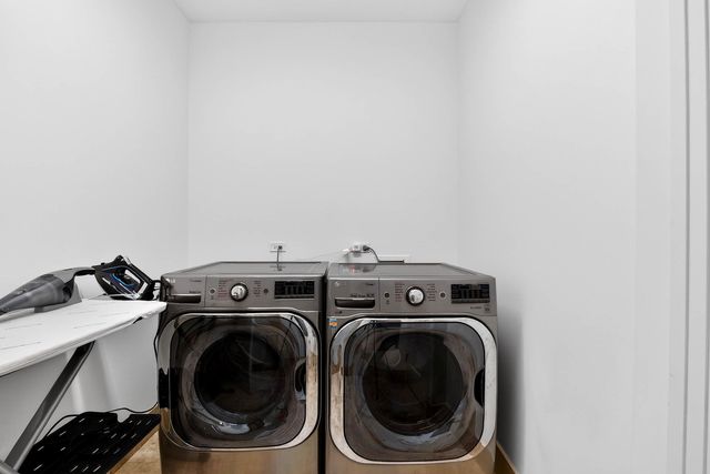 363 E Wacker Drive 3709, Chicago, IL 60601