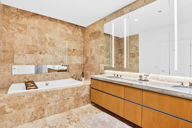 363 E Wacker Drive 3709, Chicago, IL 60601