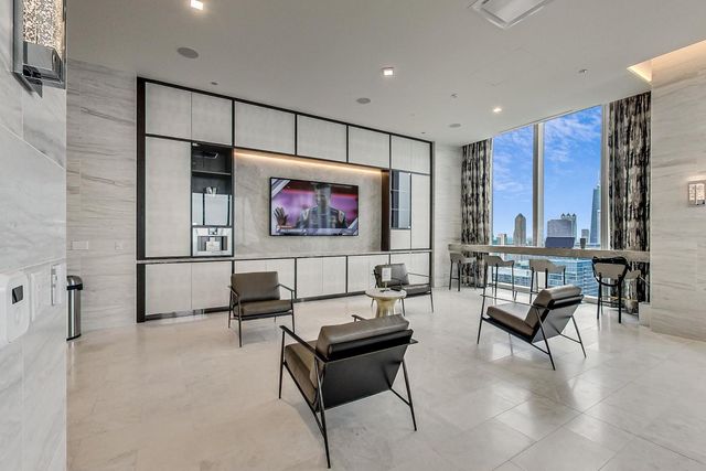 363 E Wacker Drive 3709, Chicago, IL 60601