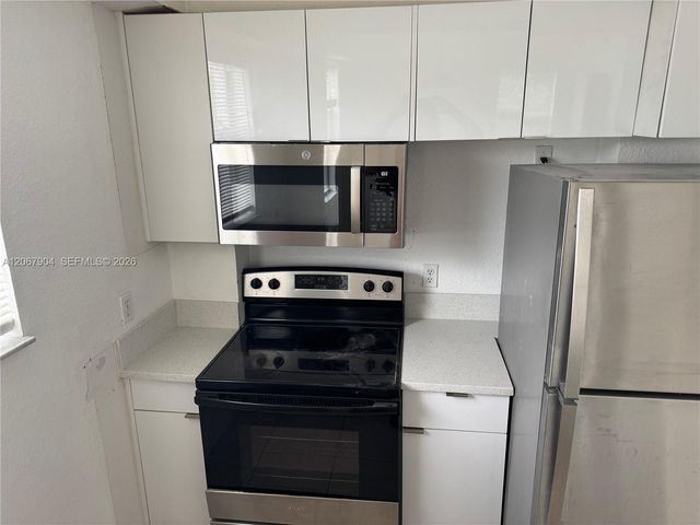 520 SW 5th Street 302, Miami, FL 33130