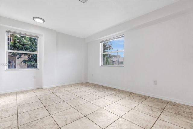 520 SW 5th Street 302, Miami, FL 33130