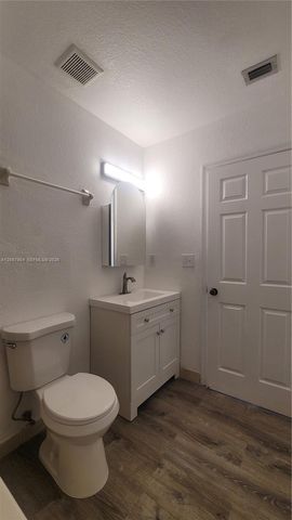 520 SW 5th Street 302, Miami, FL 33130