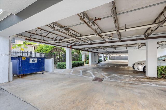 520 SW 5th Street 302, Miami, FL 33130