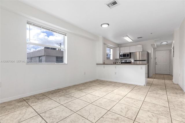 520 SW 5th Street 302, Miami, FL 33130