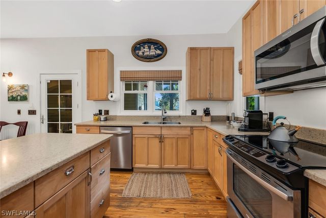 756 8th AVE S, Naples, FL 34102