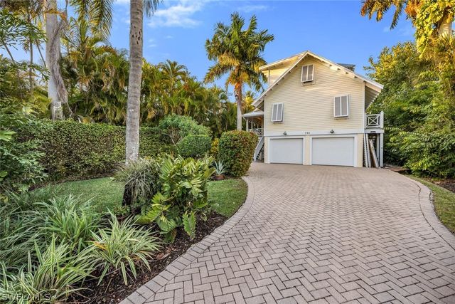 756 8th AVE S, Naples, FL 34102