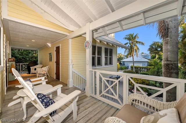 756 8th AVE S, Naples, FL 34102