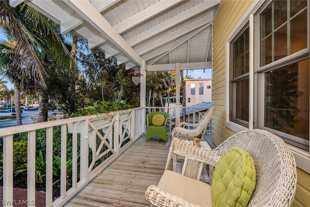 756 8th AVE S, Naples, FL 34102