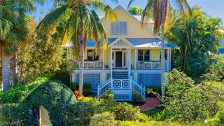 756 8th AVE S, Naples, FL 34102