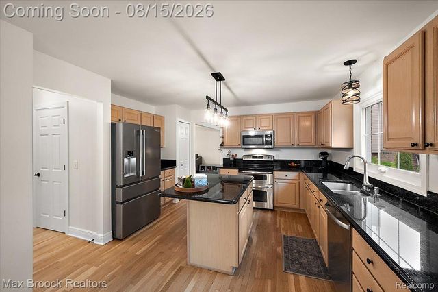 24435 Nantucket Drive, Novi, MI 48374