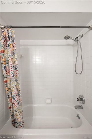 24435 Nantucket Drive, Novi, MI 48374