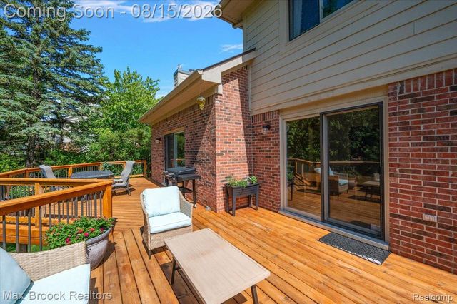 24435 Nantucket Drive, Novi, MI 48374