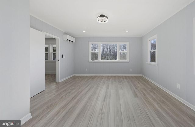 5020 TUCKER HILL RD, Hague, VA 22469