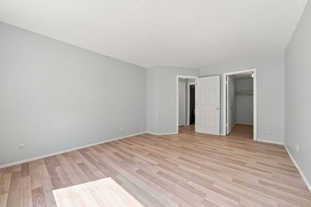 215 S Hale Street 6A, Addison, IL 60101