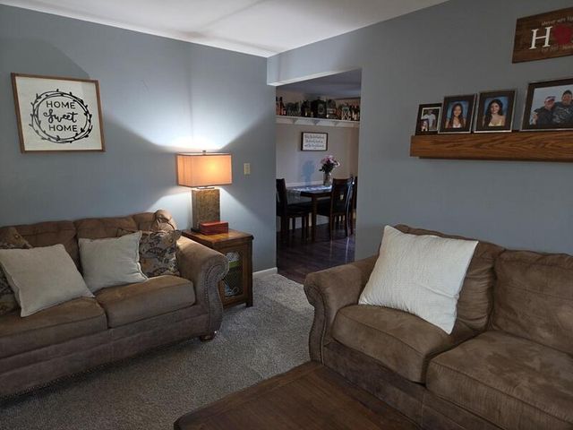 424 Van Buren ROAD, Howards Grove, WI 53083