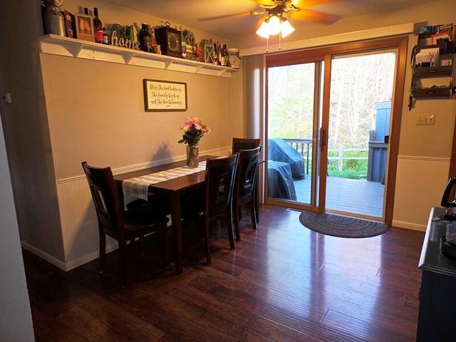 424 Van Buren ROAD, Howards Grove, WI 53083