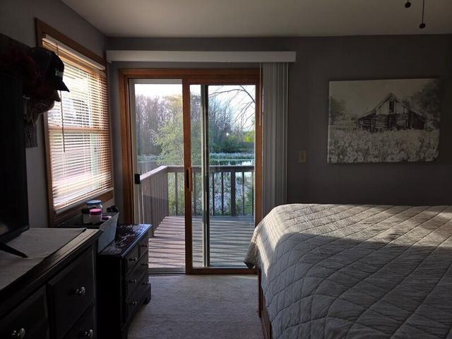 424 Van Buren ROAD, Howards Grove, WI 53083