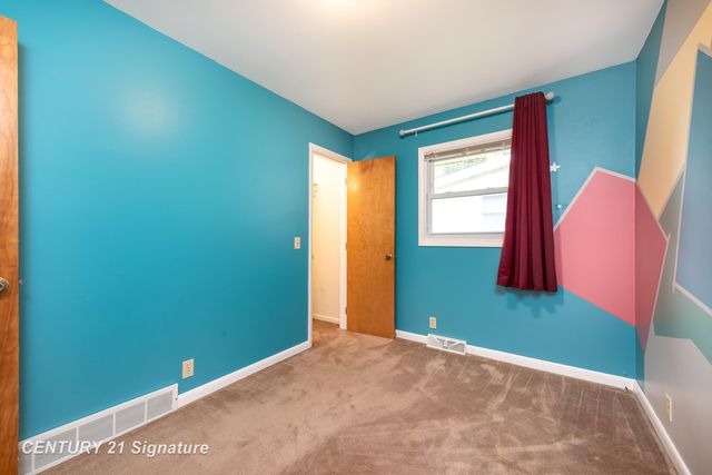 2707 Valorie Lane, Midland, MI 48640