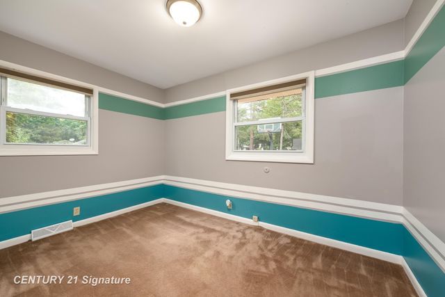 2707 Valorie Lane, Midland, MI 48640