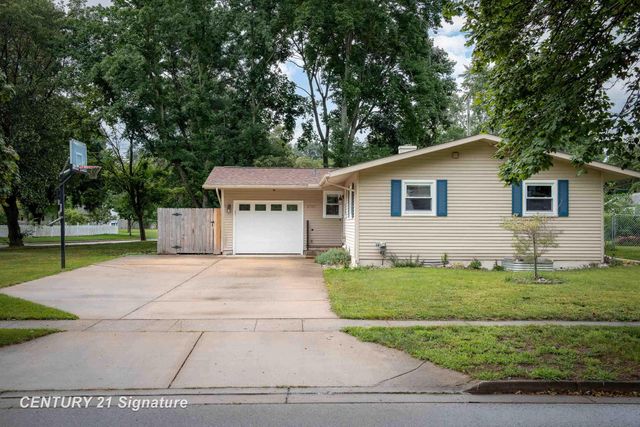 2707 Valorie Lane, Midland, MI 48640