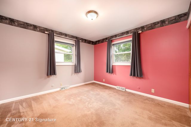 2707 Valorie Lane, Midland, MI 48640