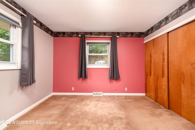 2707 Valorie Lane, Midland, MI 48640