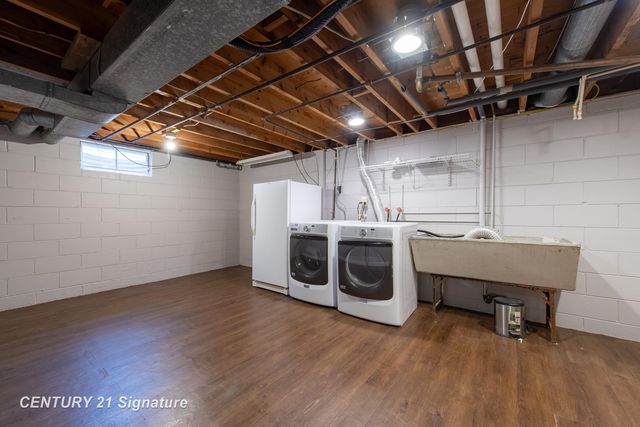 2707 Valorie Lane, Midland, MI 48640