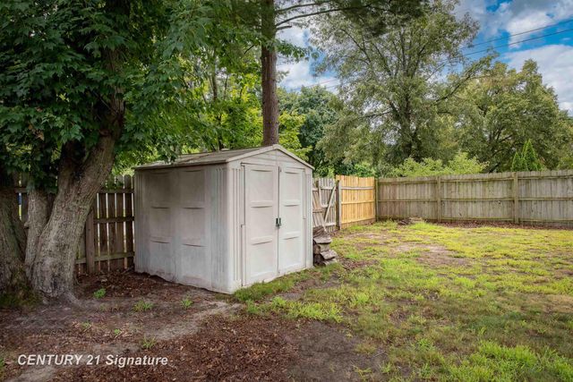 2707 Valorie Lane, Midland, MI 48640