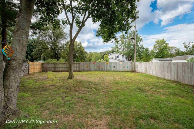 2707 Valorie Lane, Midland, MI 48640