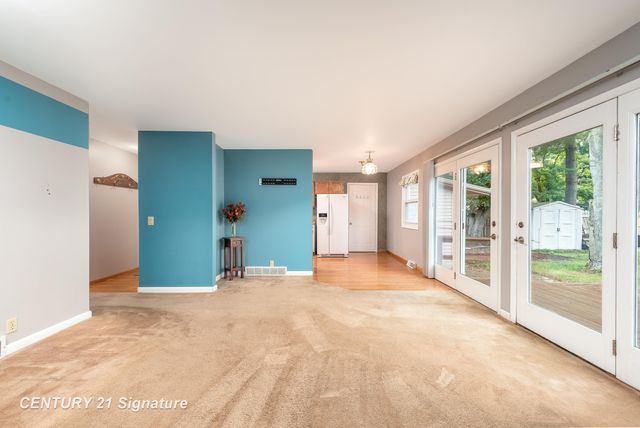 2707 Valorie Lane, Midland, MI 48640