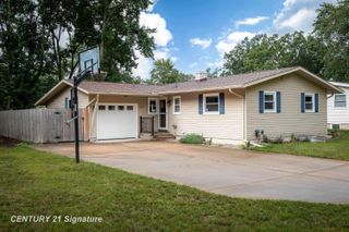 2707 Valorie Lane, Midland, MI 48640