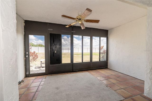 2433 TWIN DRIVE 5, Sarasota, FL 34234