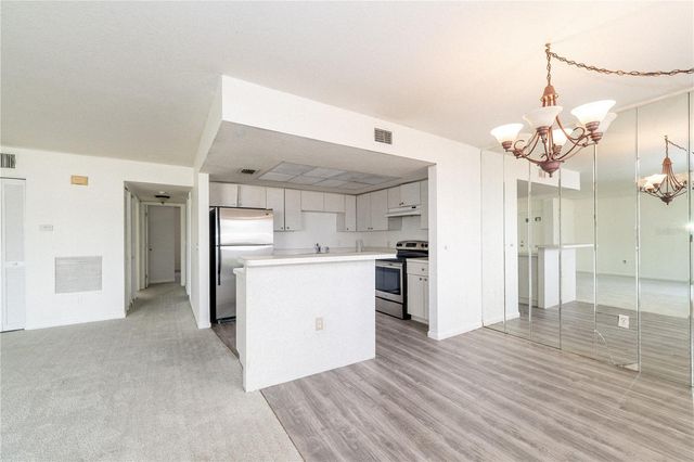 2433 TWIN DRIVE 5, Sarasota, FL 34234