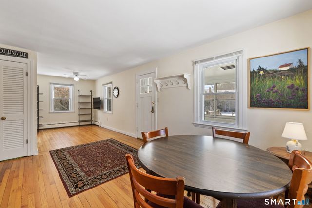 10 School Street, Burlington, CT 06013