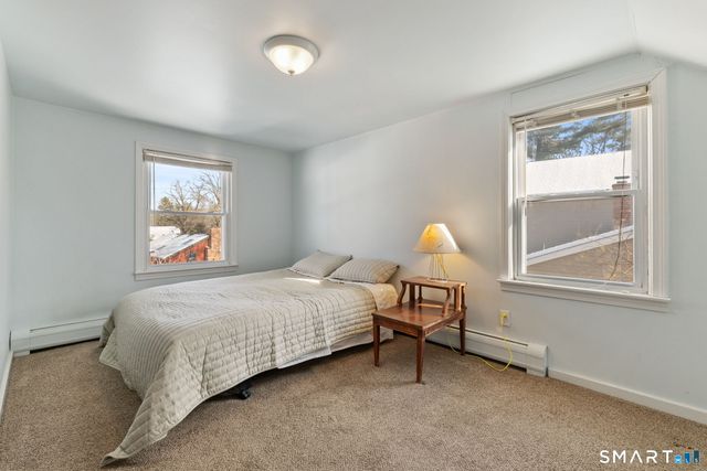 10 School Street, Burlington, CT 06013