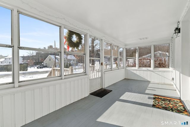 10 School Street, Burlington, CT 06013