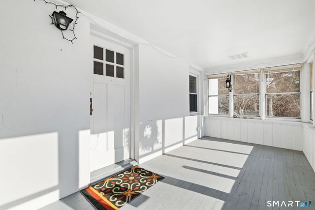 10 School Street, Burlington, CT 06013